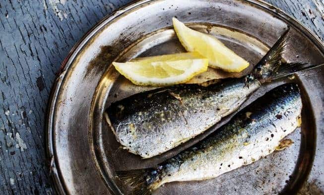 poisson arrosé de citron